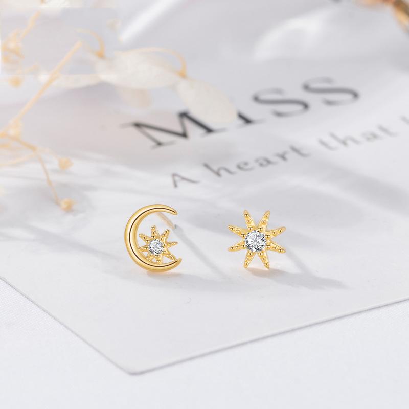 Асимметричные маленькие и изысканные женские серьги из стерлингового серебра 925 пробы 
Асимметричные маленькие и изысканные женские серьги из стерлингового серебра 925 пробы