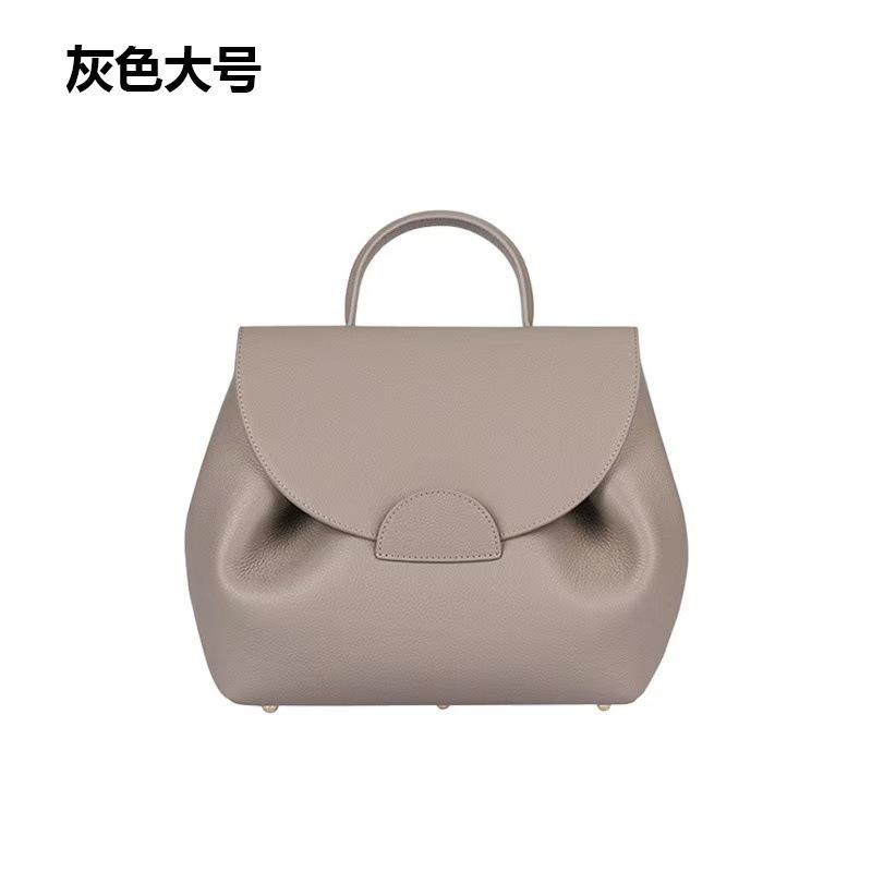 2026 New High Quality Texture Fashion Single Shoulder Casual Commuter Handbag no gift box
2026 New High Quality Texture Fashion Single Shoulder Casual Commuter Handbag no gift box