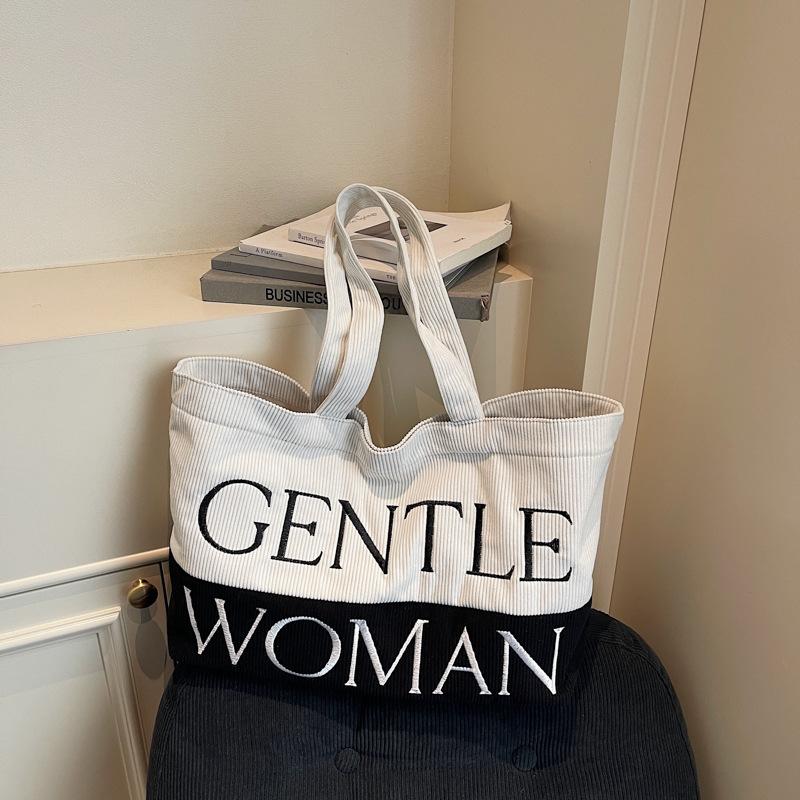 New Gentlewoman Commuter Shoulder Bag Large Capacity Corduroy Letter Storage Bag Comfortable and Versatile Texture Handle Bags чёрный
New Gentlewoman Commuter Shoulder Bag Large Capacity Corduroy Letter Storage Bag Comfortable and Versatile Texture Handle Bags чёрный