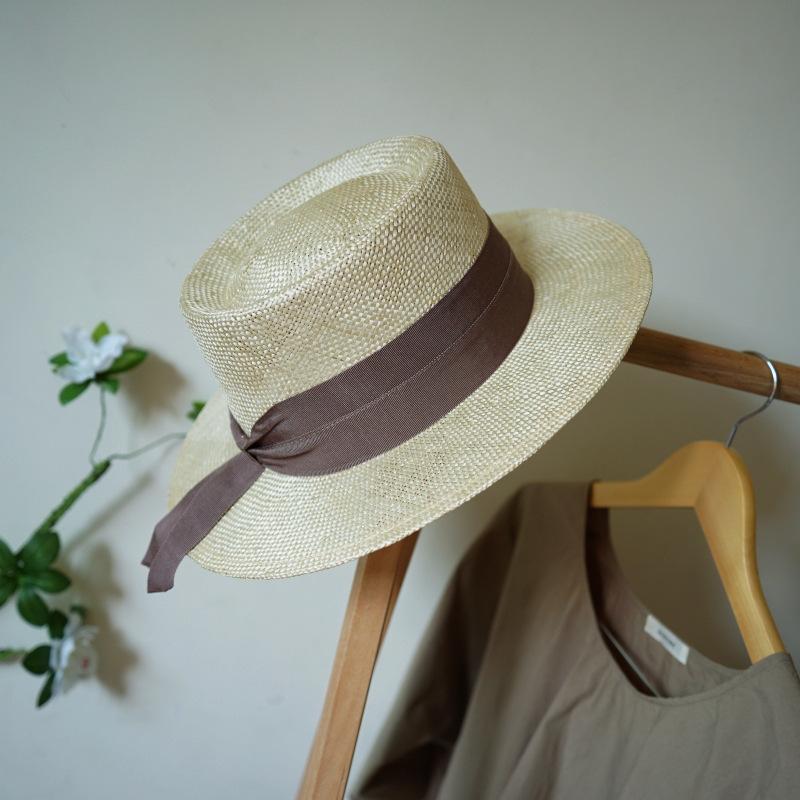 French Retro Japanese Versatile Sisal Grass Woven Flat Top Top Top Hat Women S Summer Vacation Beach Straw Hat Sun Protection M(56-58cm)
French Retro Japanese Versatile Sisal Grass Woven Flat Top Top Top Hat Women S Summer Vacation Beach Straw Hat Sun Protection M(56-58cm)