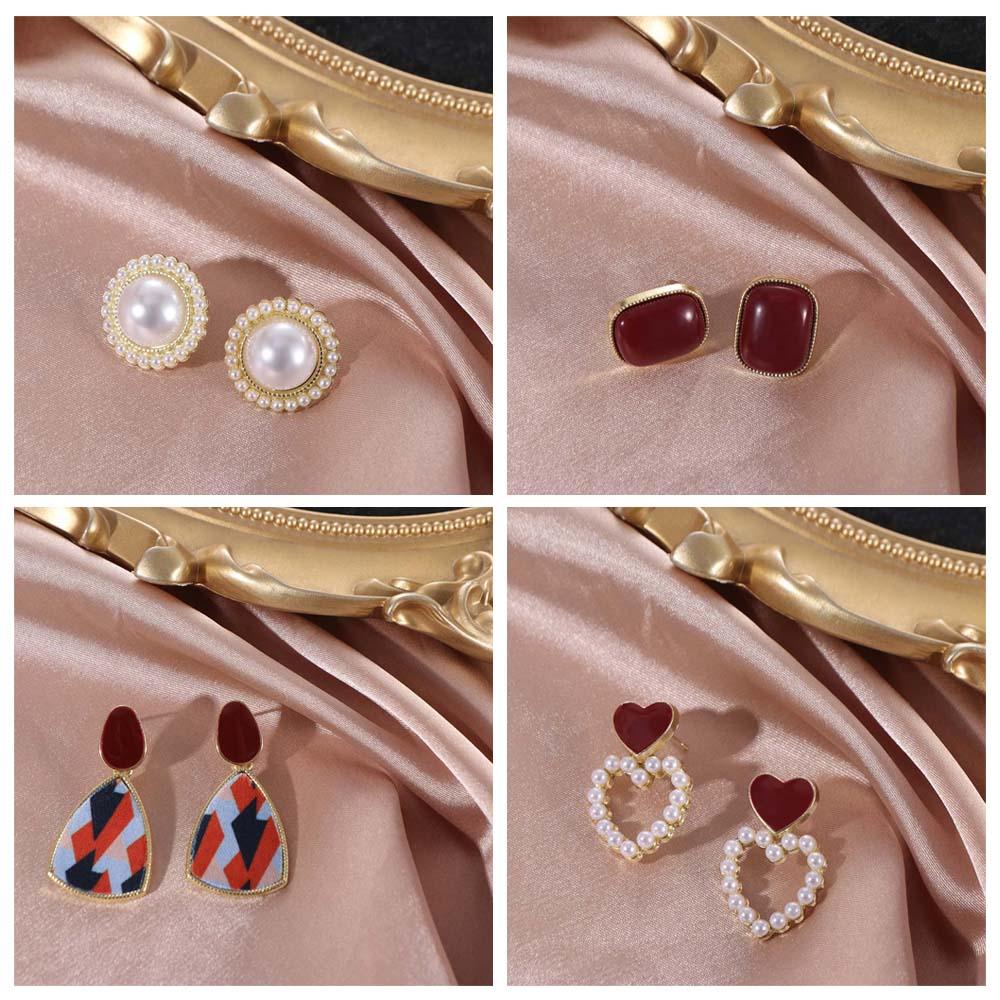 Retro Geometric Earring Light Luxury Baroque Stud Earrings Simple Pearl Ear Studs Female Style 3
Retro Geometric Earring Light Luxury Baroque Stud Earrings Simple Pearl Ear Studs Female Style 3