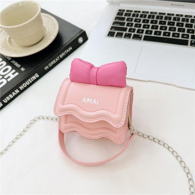Bow mini bag women s fashion solid color small square bag casual messenger bag kindergarten children s handbag One Size троянди рожеві кольору
Bow mini bag women s fashion solid color small square bag casual messenger bag kindergarten children s handbag One Size троянди рожеві кольору