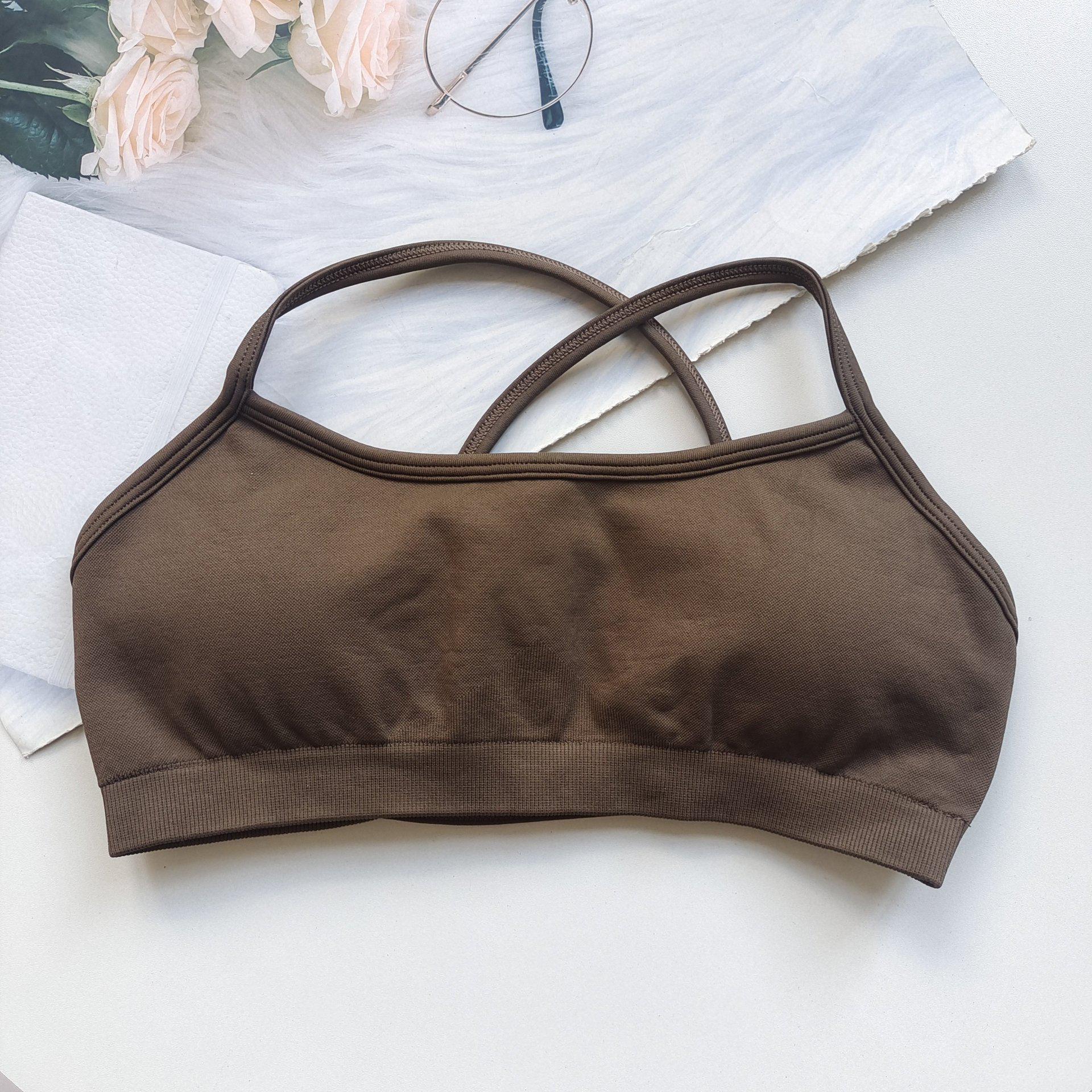 Adjustable Cross-Back Strappy Sports Bra - Stretchy Knit Halter for Yoga and Fitness Medium
Adjustable Cross-Back Strappy Sports Bra - Stretchy Knit Halter for Yoga and Fitness Medium