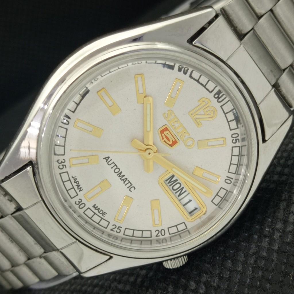 Б/У винтажные часы SEIKO 5 AUTOMATIC 7S26A JAPAN MENS D/D WHITE WATCH 596-a312812-9 SKU596-a312812
Б/У винтажные часы SEIKO 5 AUTOMATIC 7S26A JAPAN MENS D/D WHITE WATCH 596-a312812-9 SKU596-a312812