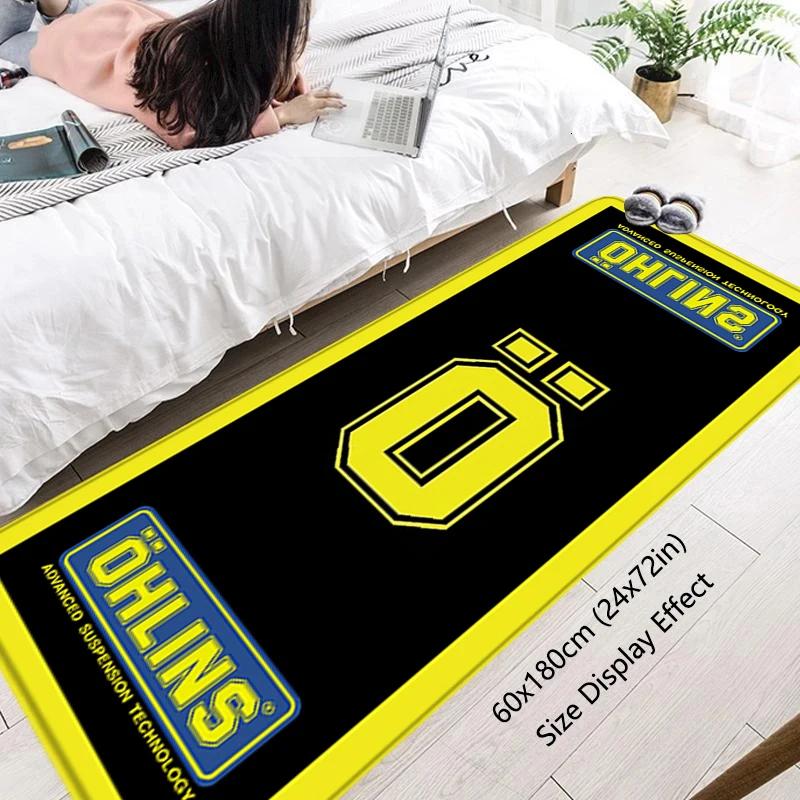 VIKAMA Гоночный ковер, Грязеотталкивающий и Противоскользящий, Прикроватный коврик для спальни, Коврик для парковки мотоцикла, Домашнее украшение 50x160cm 20x63inch
VIKAMA Гоночный ковер, Грязеотталкивающий и Противоскользящий, Прикроватный коврик для спальни, Коврик для парковки мотоцикла, Домашнее украшение 50x160cm 20x63inch