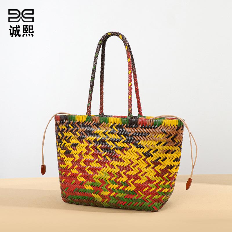 High-end leather vegetable basket handbag colorful hand-woven tote bag trendy shoulder armpit bag
High-end leather vegetable basket handbag colorful hand-woven tote bag trendy shoulder armpit bag