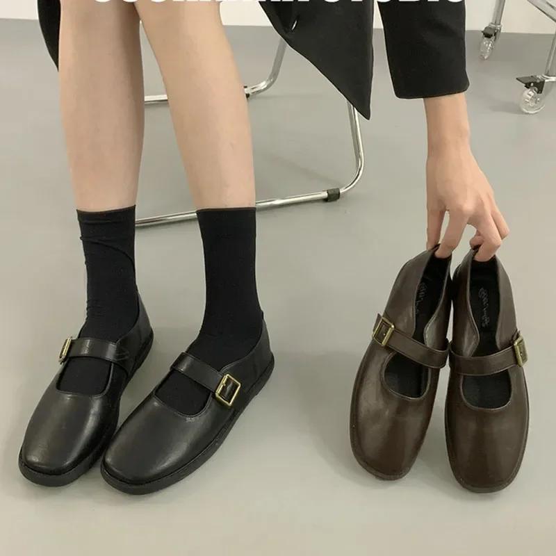 мода 2024, весенняя дизайнерская женская обувь Мэри Джейн, модная женская уличная обувь на плоской подошве, удобная уличная кожаная обувь
мода 2024, весенняя дизайнерская женская обувь Мэри Джейн, модная женская уличная обувь на плоской подошве, удобная уличная кожаная обувь