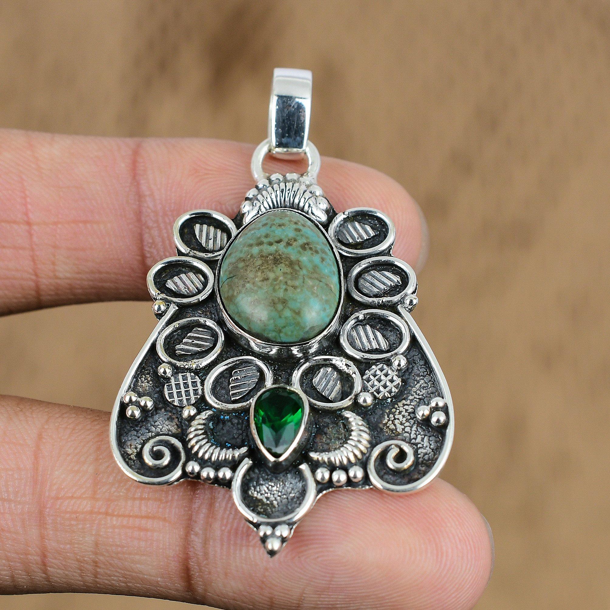 Natural Tibetan Turquoise Gemstone Pendant 925 Sterling Silver Jewelry For Girls
Natural Tibetan Turquoise Gemstone Pendant 925 Sterling Silver Jewelry For Girls