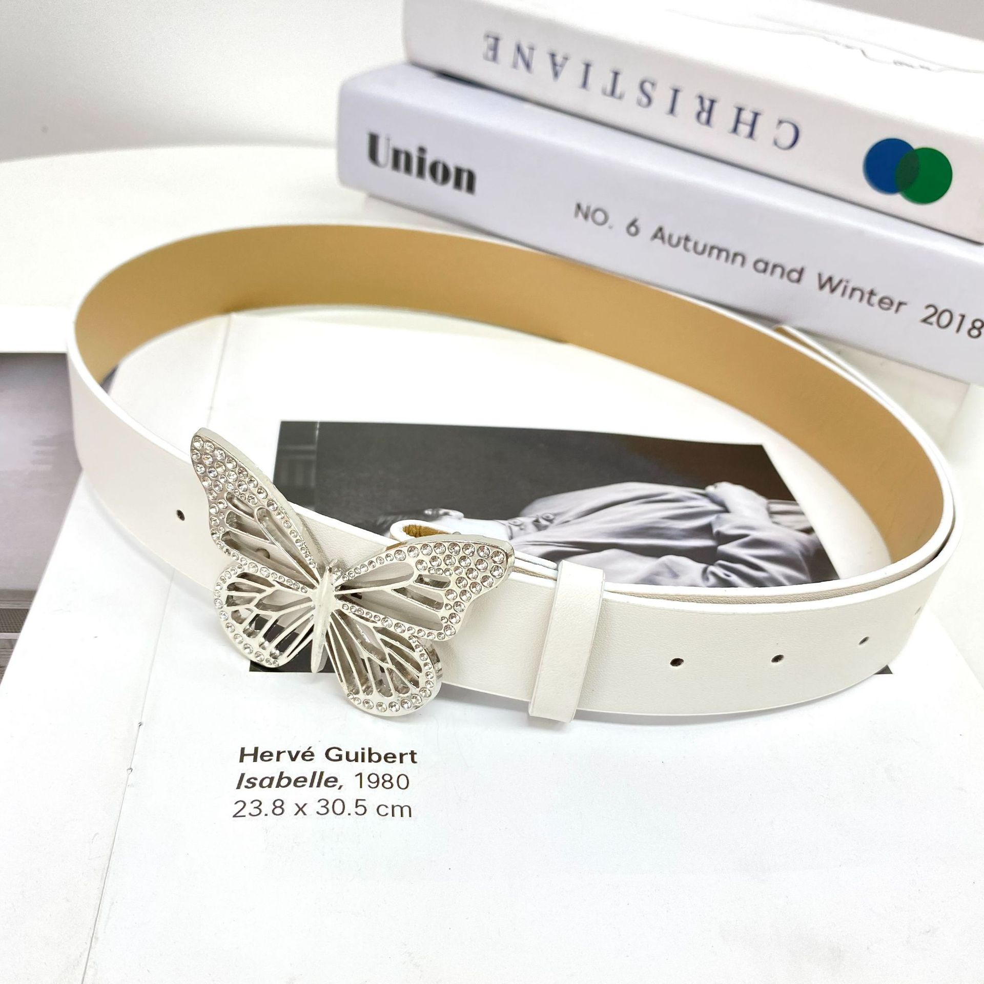 Personalized Hollow Butterfly Diamond Buckle Simple Women S Belt Accessories Jeans Dress Belt Tide 105cm белый
Personalized Hollow Butterfly Diamond Buckle Simple Women S Belt Accessories Jeans Dress Belt Tide 105cm белый