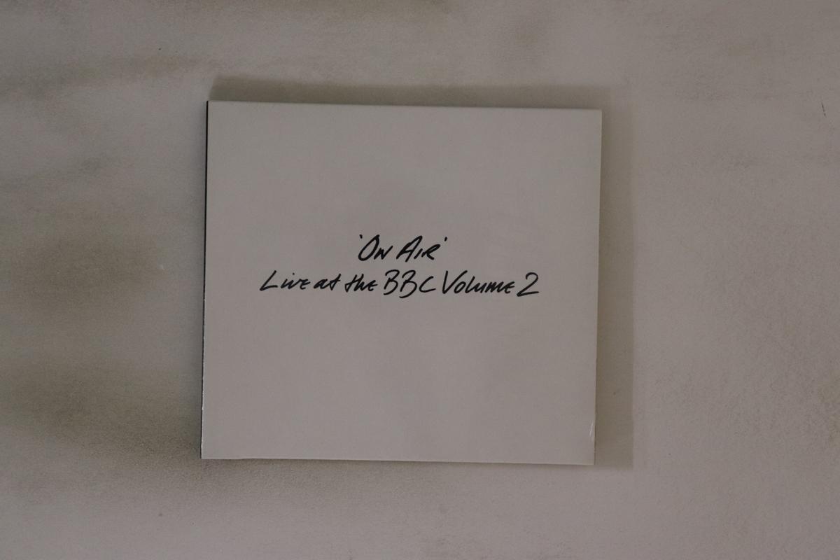 CD BEATLES - On Air - Live At The Bbc Volume 2 BBCV2 APPLE 2013 Europe Rock Used
CD BEATLES - On Air - Live At The Bbc Volume 2 BBCV2 APPLE 2013 Europe Rock Used