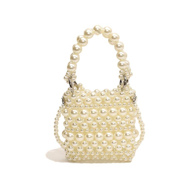 Small and exquisite imitation pearl woven women s mobile phone mouth red envelope 24 spring new shoulder messenger bag білий
Small and exquisite imitation pearl woven women s mobile phone mouth red envelope 24 spring new shoulder messenger bag білий