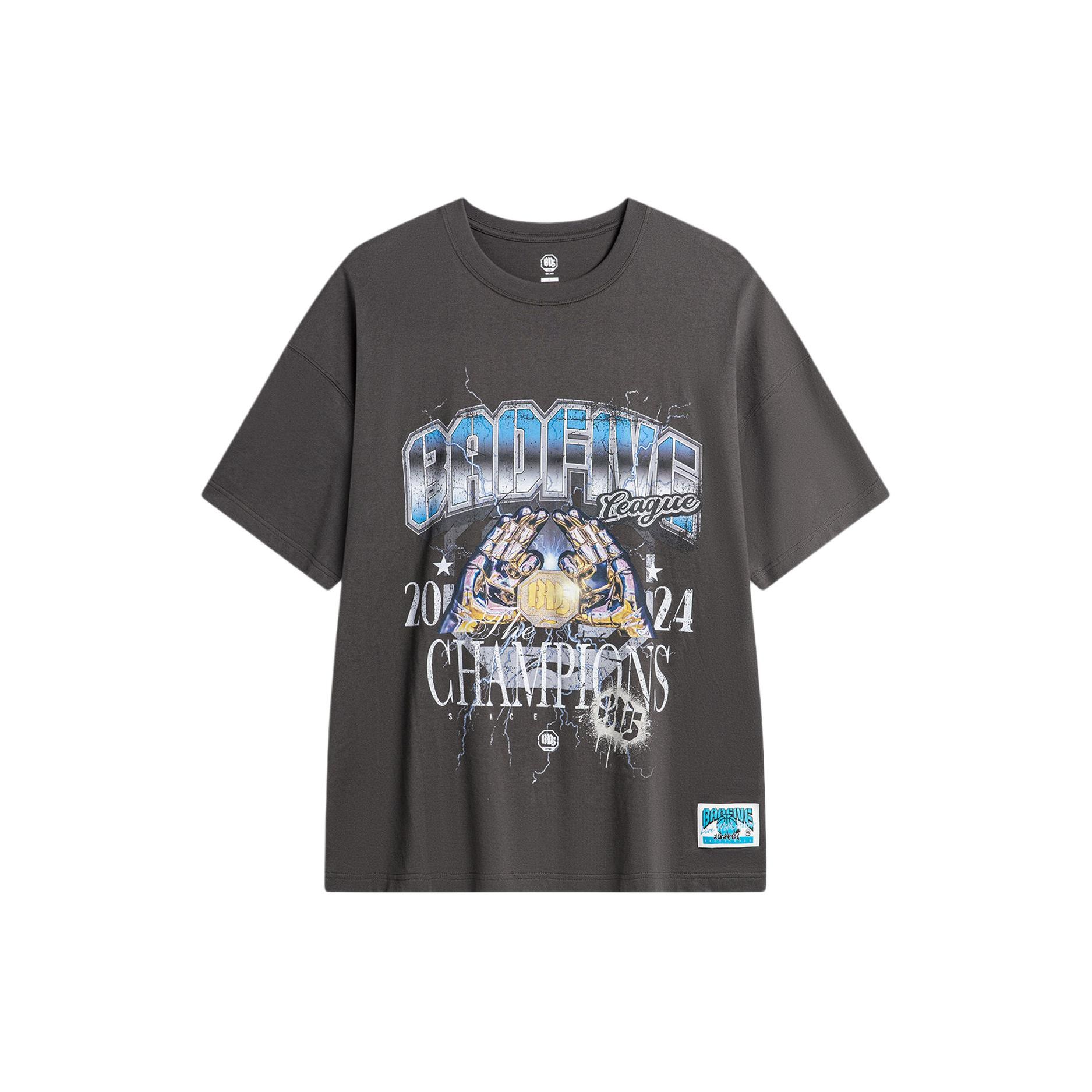 Li Ning Badfive Series Letter Print Round Neck Pullover Short Sleeve T-Shirt Men Tops Graphite-Grey AHSU415-1 L
Li Ning Badfive Series Letter Print Round Neck Pullover Short Sleeve T-Shirt Men Tops Graphite-Grey AHSU415-1 L