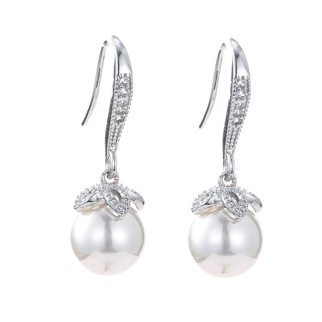 Элегантные серьги Emmaya с кубическим цирконом и жемчужным украшением, блестящее платье для женщин и девочек, модный эффектный подарок белого золота
Элегантные серьги Emmaya с кубическим цирконом и жемчужным украшением, блестящее платье для женщин и девочек, модный эффектный подарок белого золота