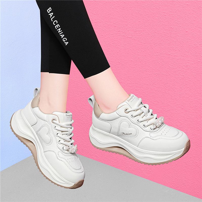 (Broken size does not make up) Women s spring heightening sports bread shoes, lightweight round head fashion soft sole casual women s board 35
(Broken size does not make up) Women s spring heightening sports bread shoes, lightweight round head fashion soft sole casual women s board 35