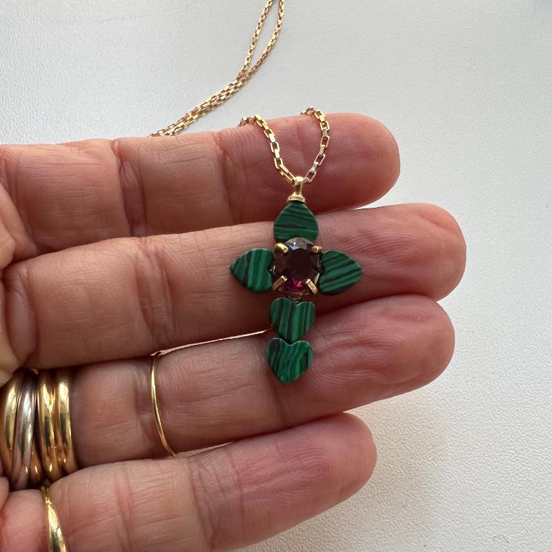 Personalized Necklace Fashion Cross Zircon Pendant Clavicle Chain Necklace Electroplating Gold Color Retention
Personalized Necklace Fashion Cross Zircon Pendant Clavicle Chain Necklace Electroplating Gold Color Retention