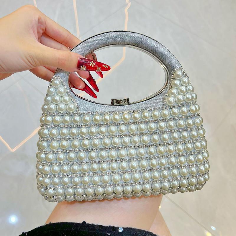 2025 Luxury Fashion Big Pearl Diamond Evening Clutch Bag Women High End Party Handbags Bride s Wedding Crossbody Shoulder Bag
2025 Luxury Fashion Big Pearl Diamond Evening Clutch Bag Women High End Party Handbags Bride s Wedding Crossbody Shoulder Bag