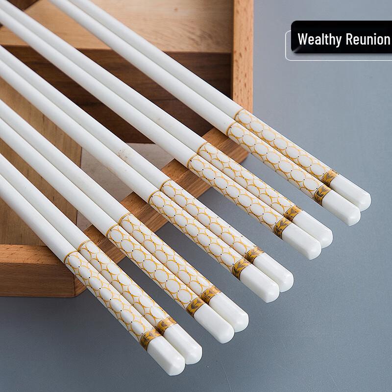 Nordic Style Ceramic Head Gold-Painted Chopsticks
Nordic Style Ceramic Head Gold-Painted Chopsticks