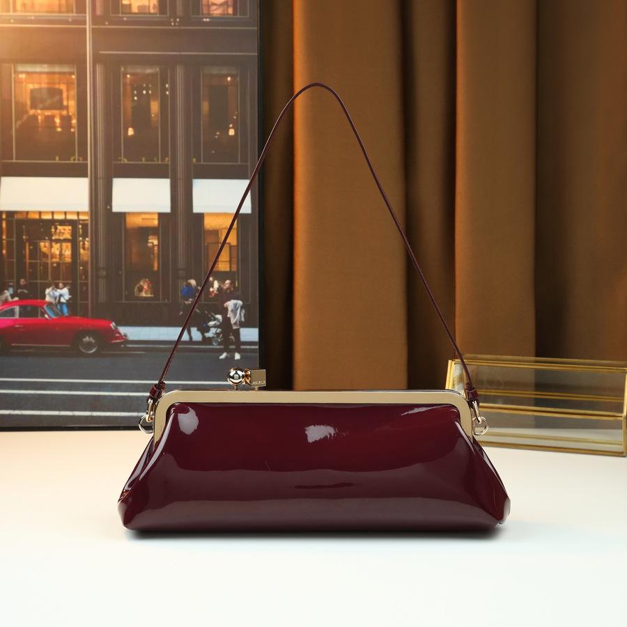 2026 New Glossy Premium Ball Metal Block Clip Baguette Bag Ladies Dinner Business Large Capacity Shoulder Bag
2026 New Glossy Premium Ball Metal Block Clip Baguette Bag Ladies Dinner Business Large Capacity Shoulder Bag