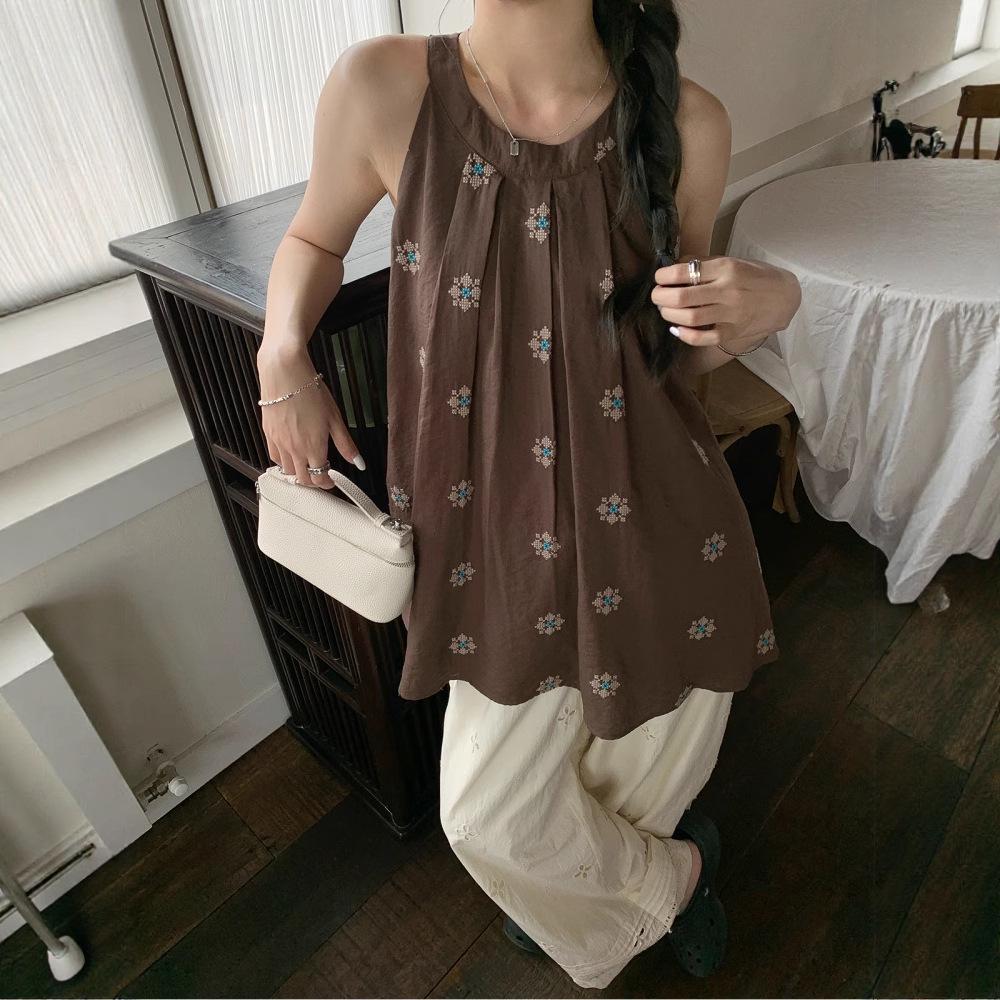 Korean Chic Floral Halter Vest - 2025 Summer Style for Women: Petite Vacation Shirt S
Korean Chic Floral Halter Vest - 2025 Summer Style for Women: Petite Vacation Shirt S