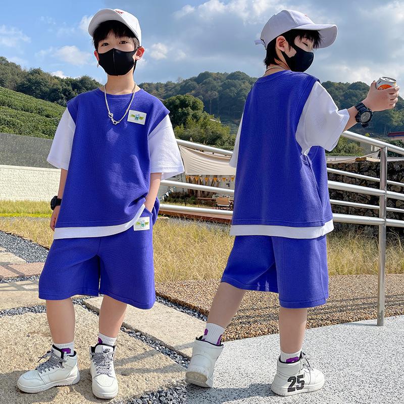 New 2024 Summer Suits for Boys: Trendy Short-Sleeved Sportswear for Kids 140cm синій
New 2024 Summer Suits for Boys: Trendy Short-Sleeved Sportswear for Kids 140cm синій