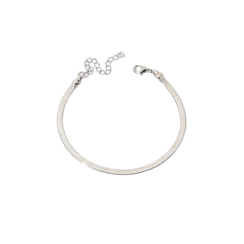 European and American snake bone chain choker collar necklace ins retro fashion Mori collarbone chain
European and American snake bone chain choker collar necklace ins retro fashion Mori collarbone chain