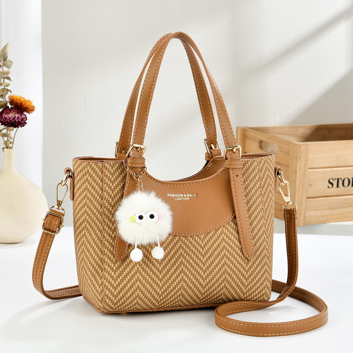 Advanced sense of foreign style small bag women s 2025 new winter versatile messenger bag fashion super hot handbag bucket bag абрикосовый
Advanced sense of foreign style small bag women s 2025 new winter versatile messenger bag fashion super hot handbag bucket bag абрикосовый