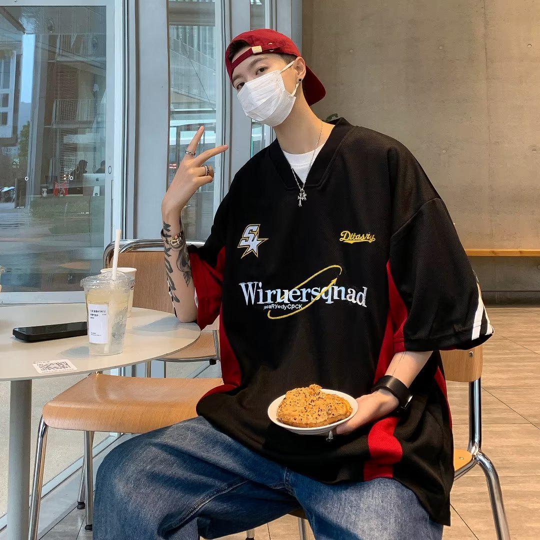 Новая летняя футболка для мальчиков с вышивкой и V-образным вырезом, рукавами-пятью точками – модный и простой дизайн Large чёрный
Новая летняя футболка для мальчиков с вышивкой и V-образным вырезом, рукавами-пятью точками – модный и простой дизайн Large чёрный