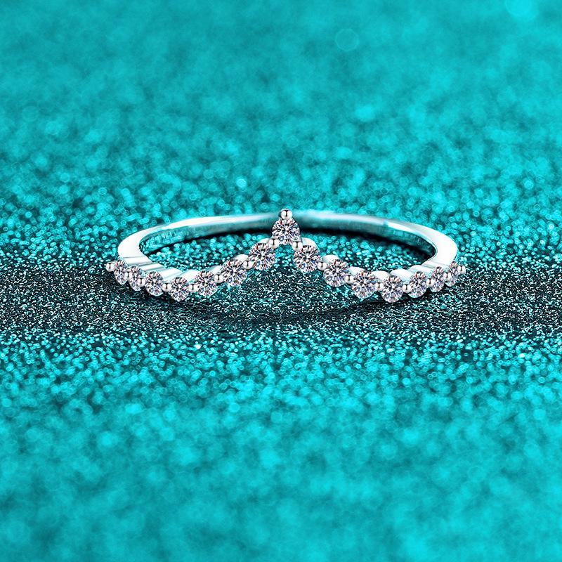 S925 Sterling Silver V-Shape Moissanite Ring for Women - Elegant, Simple, Everyday Wear Size 11
S925 Sterling Silver V-Shape Moissanite Ring for Women - Elegant, Simple, Everyday Wear Size 11