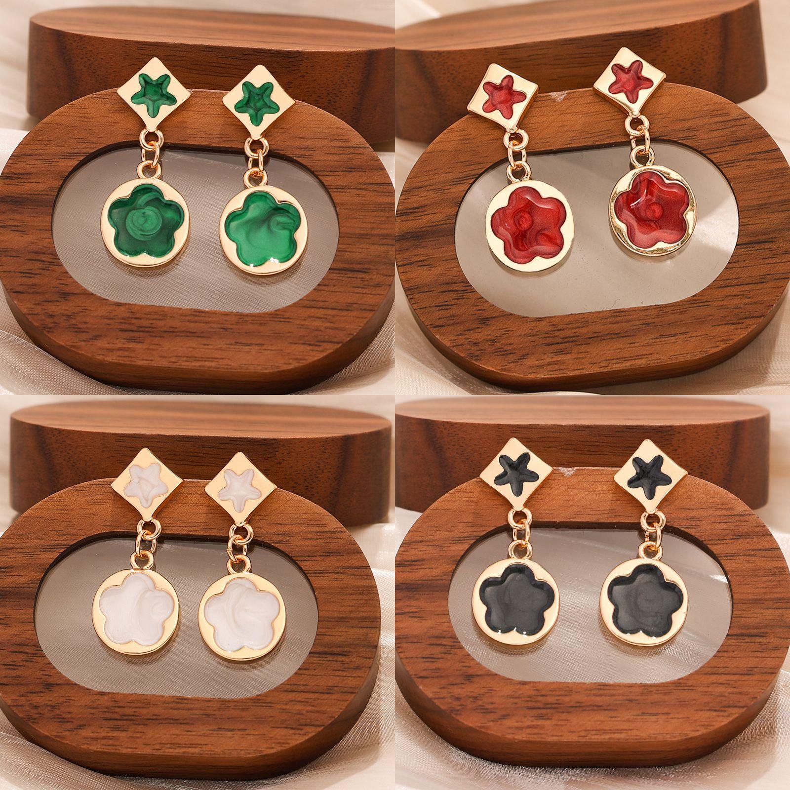 New rhombus round double flower earrings retro atmospheric flower earrings fashionable versatile women s jewelry зелений
New rhombus round double flower earrings retro atmospheric flower earrings fashionable versatile women s jewelry зелений
