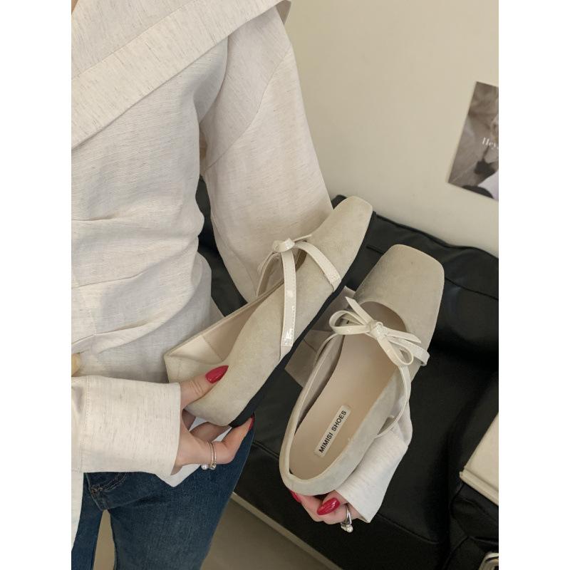 Niche design sense bow square head evening single shoes women s 2025 new inner height increase French style with skirt ballet shoes 39
Niche design sense bow square head evening single shoes women s 2025 new inner height increase French style with skirt ballet shoes 39