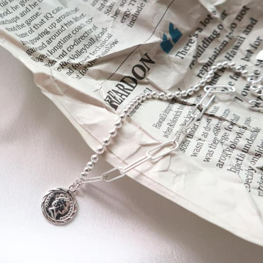 Women s Daily 925 Silver Queen s Coin Anklet Bracelet One color
Women s Daily 925 Silver Queen s Coin Anklet Bracelet One color