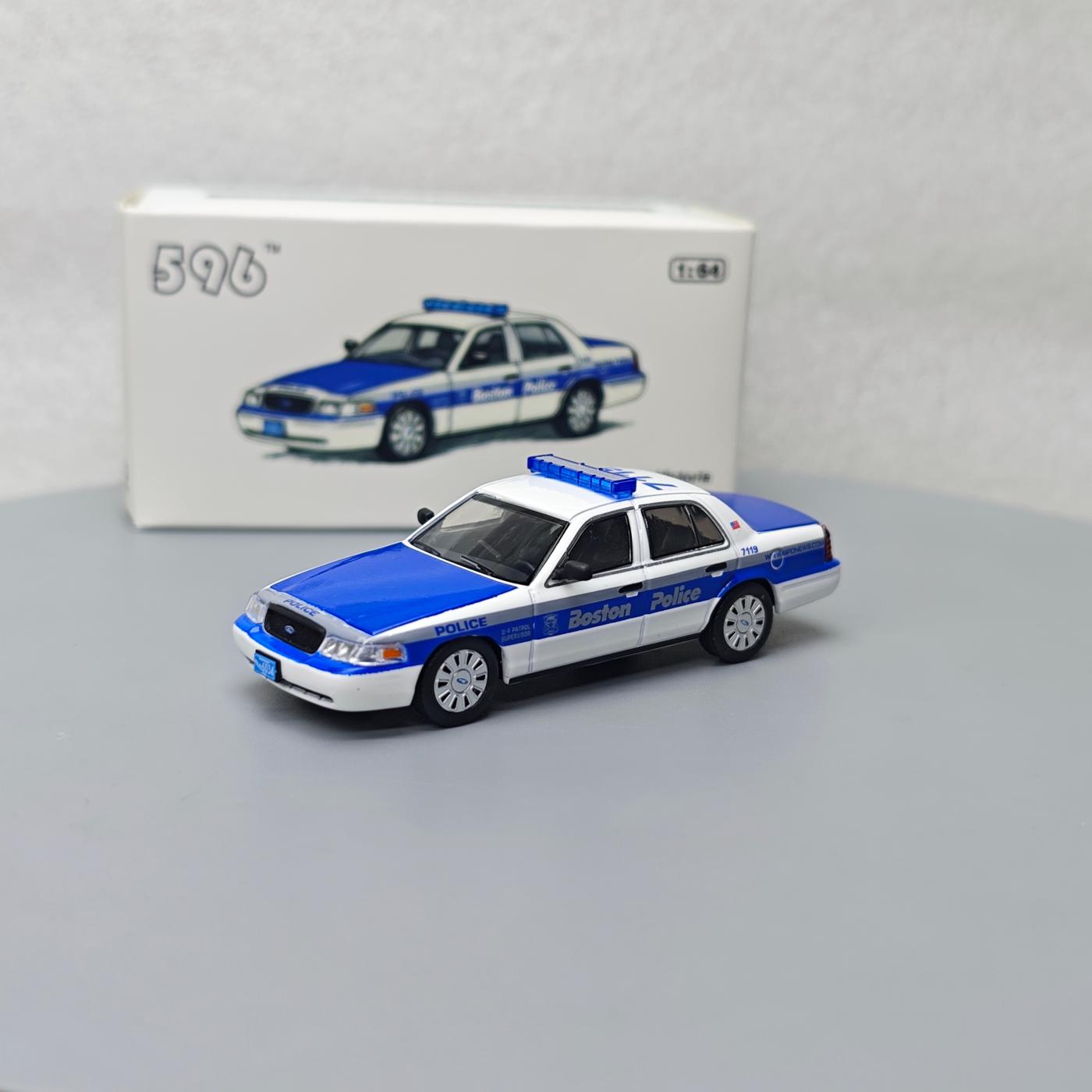 596 1:64 Ford Crown Victoria - Boston, Massachusetts Police Alloy Simulation Car Model Mini Toy Gift Collection Gift
596 1:64 Ford Crown Victoria - Boston, Massachusetts Police Alloy Simulation Car Model Mini Toy Gift Collection Gift