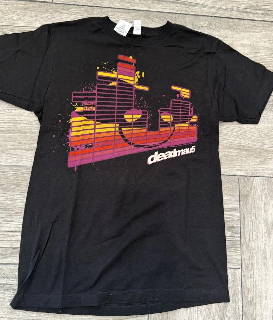 DeadMau5 Deadmouse Breakout Blocks Mens size Medium 100% Cotton T-shirt Mens Tees Top Tee New Old Stock L
DeadMau5 Deadmouse Breakout Blocks Mens size Medium 100% Cotton T-shirt Mens Tees Top Tee New Old Stock L