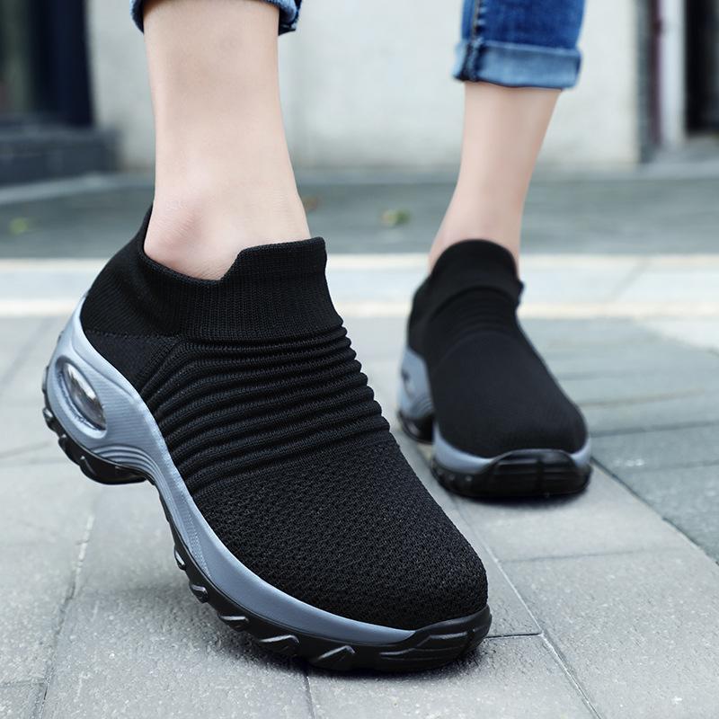 Public version of the new spring soft-soled low-top mother socks shoes sports and leisure shoes large-size women s shoes 42
Public version of the new spring soft-soled low-top mother socks shoes sports and leisure shoes large-size women s shoes 42