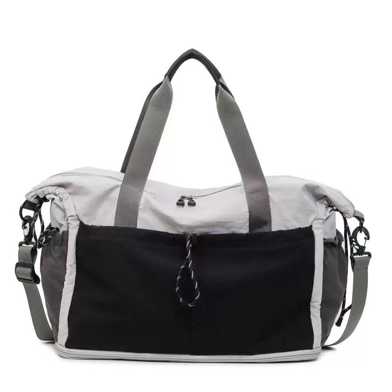 New sports fitness bag, large-capacity wet and dry separation travel bag, commuting to work, leisure and versatile portable storage bag чорний
New sports fitness bag, large-capacity wet and dry separation travel bag, commuting to work, leisure and versatile portable storage bag чорний