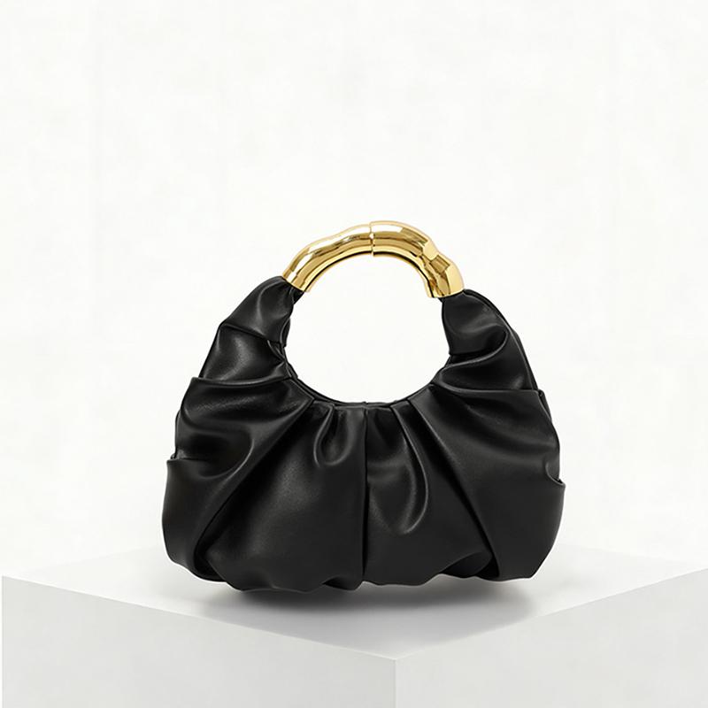 New Trend Cloud Handbag Features A Pleated Design Asymmetrical Golden Handle Hand-held Bag Simple Pu Leather Women s Bag KTB 30x3x23cm чорний
New Trend Cloud Handbag Features A Pleated Design Asymmetrical Golden Handle Hand-held Bag Simple Pu Leather Women s Bag KTB 30x3x23cm чорний