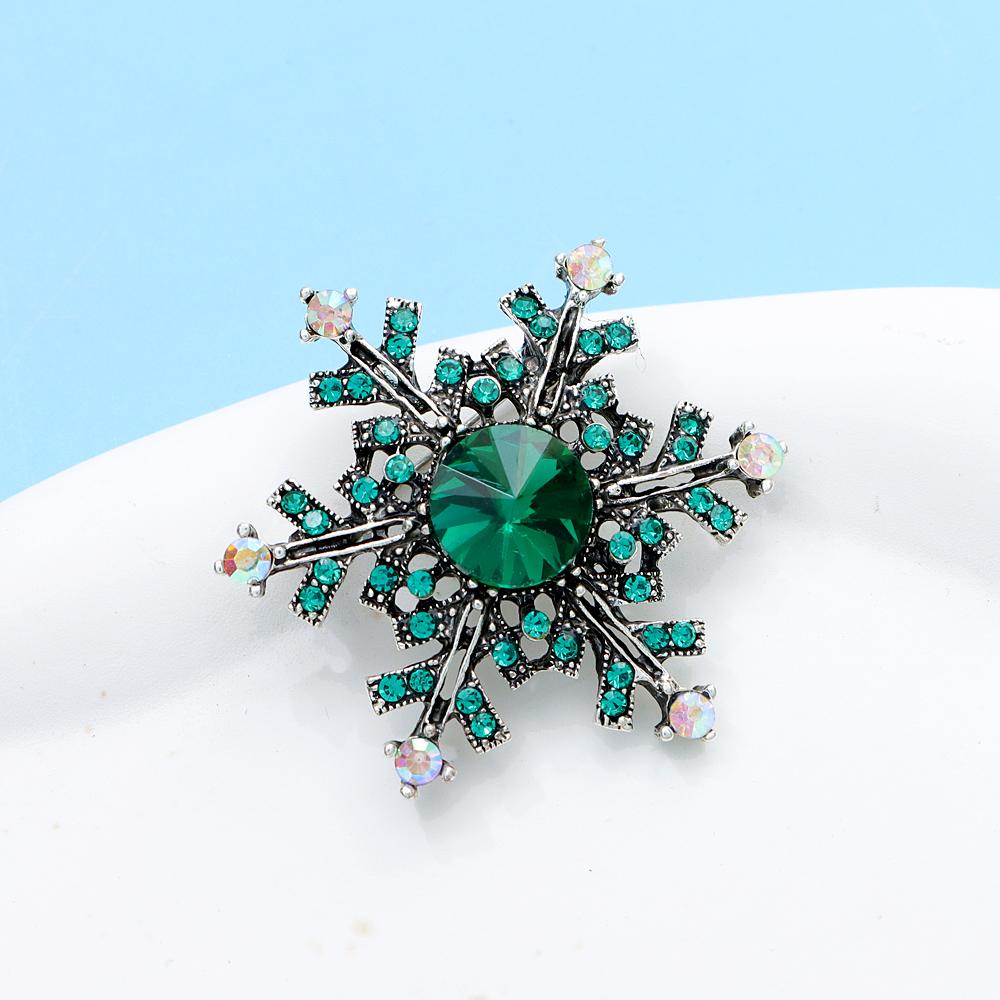 Корейская версия модная популярная брошь в виде снежинки со стразами и драгоценными камнями креативная простая и универсальная брошь-аксессуар
Корейская версия модная популярная брошь в виде снежинки со стразами и драгоценными камнями креативная простая и универсальная брошь-аксессуар