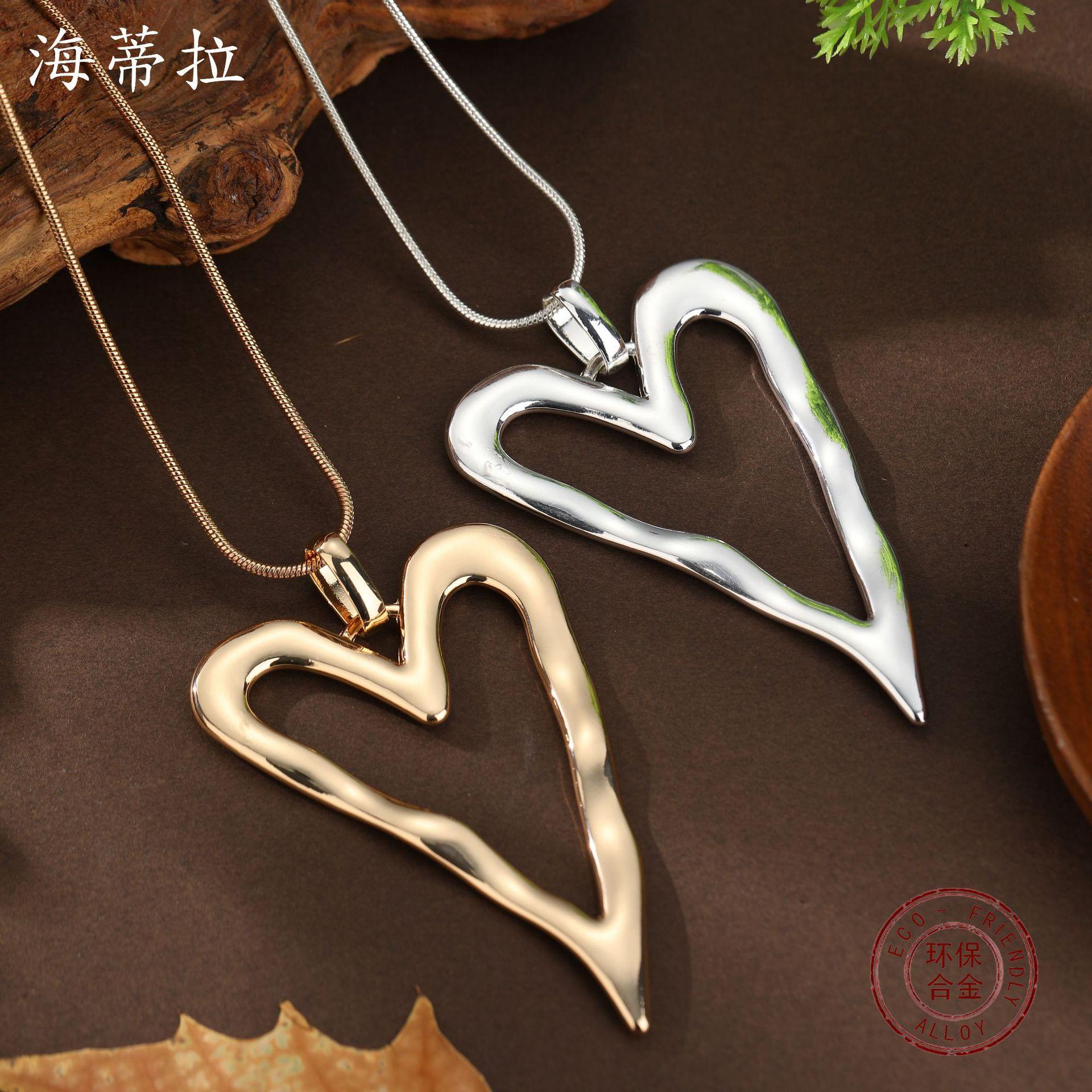 New glossy hollow love long pendant, women s exaggerated versatile irregular heart-shaped alloy long necklace
New glossy hollow love long pendant, women s exaggerated versatile irregular heart-shaped alloy long necklace