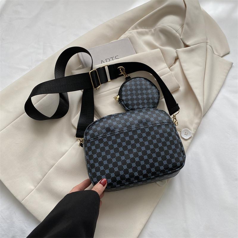 Vintage Square Crossbody Bag Street Style Pu Material Black Khaki Khaki Color чёрный
Vintage Square Crossbody Bag Street Style Pu Material Black Khaki Khaki Color чёрный
