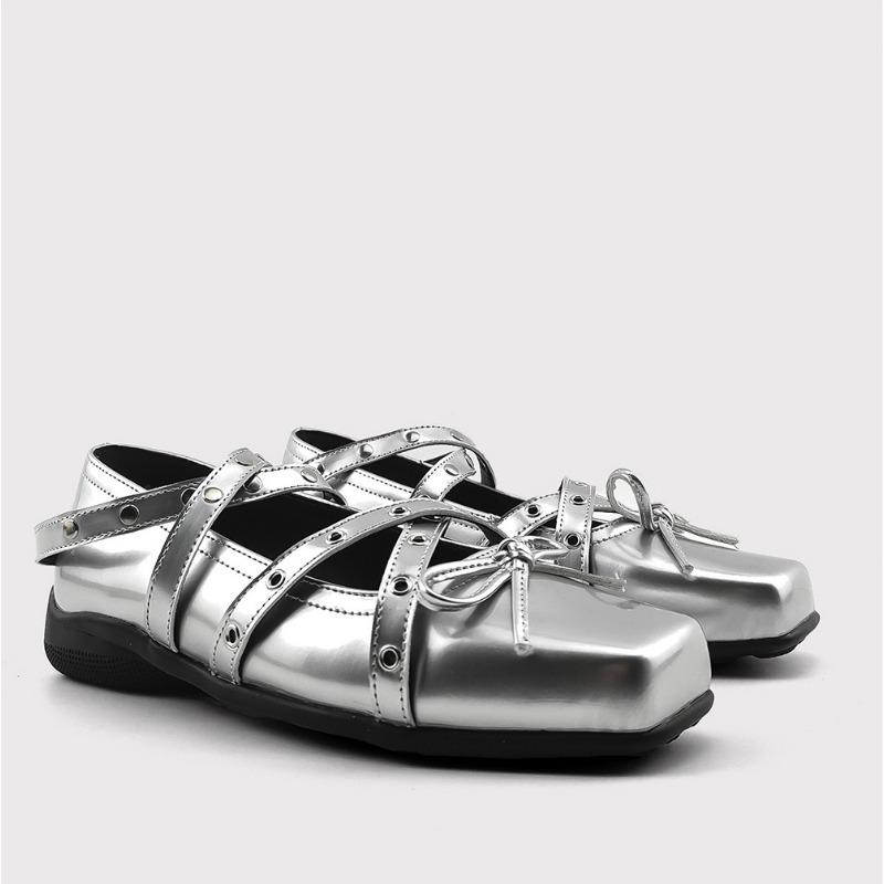 Весенне-летние новые черные туфли Мэри Джейн с перекрестными ремешками и бантом, женские балетки с мелким вырезом и плоской подошвой, ретро одинарные туфли 40
Весенне-летние новые черные туфли Мэри Джейн с перекрестными ремешками и бантом, женские балетки с мелким вырезом и плоской подошвой, ретро одинарные туфли 40