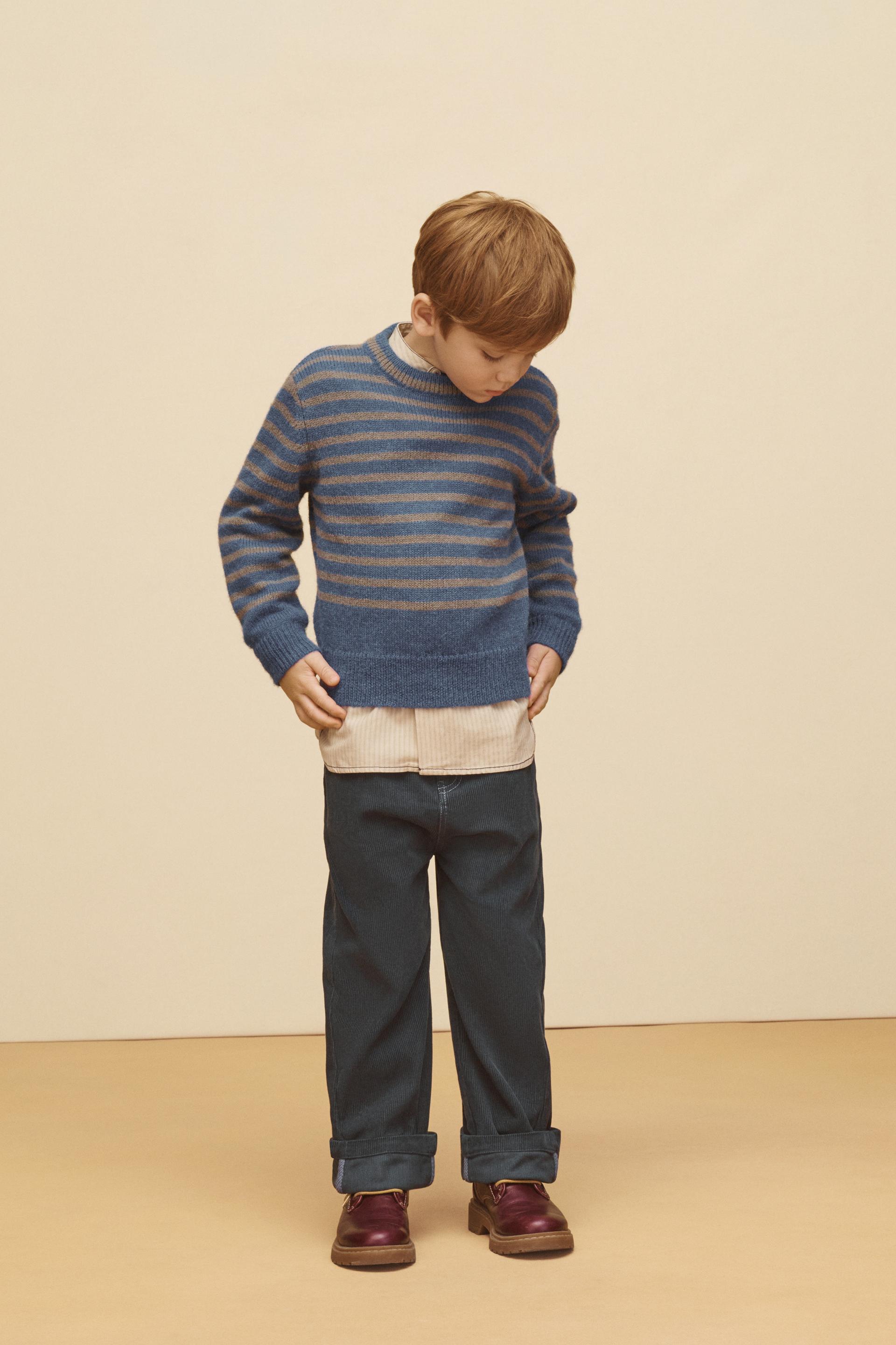 ТРИКОТАЖНЫЙ СВИТЕР В ПОЛОСКУ, ОГРАНИЧЕННАЯ ВЫПУСК 
ТРИКОТАЖНЫЙ СВИТЕР В ПОЛОСКУ, ОГРАНИЧЕННАЯ ВЫПУСК