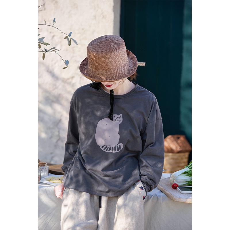 Women s Smoky Grey Retro Cat Knit Long Sleeve T-Shirt, Pure Cotton, Loose Fit, Round Neck, Spring/Summer. Medium
Women s Smoky Grey Retro Cat Knit Long Sleeve T-Shirt, Pure Cotton, Loose Fit, Round Neck, Spring/Summer. Medium