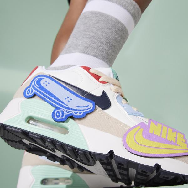 Кожаные кроссовки Nike Air Max 90 SE для дошкольников, DZ2889-1020100164
Кожаные кроссовки Nike Air Max 90 SE для дошкольников, DZ2889-1020100164