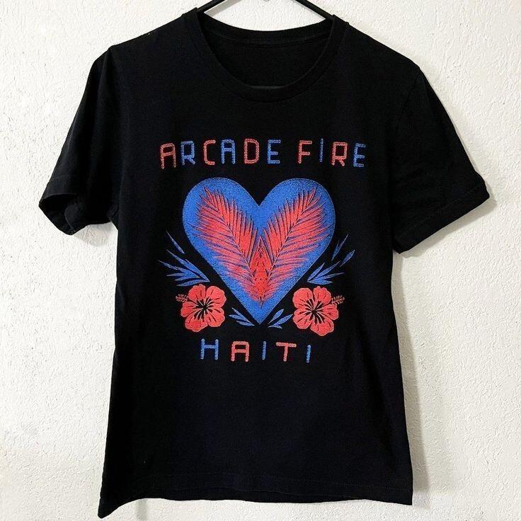 Rare! Arcade Fire Haiti band T-shirt Short Sleeve Full Size S to 5XL IM0651 Unisex T-Shirt XL
Rare! Arcade Fire Haiti band T-shirt Short Sleeve Full Size S to 5XL IM0651 Unisex T-Shirt XL
