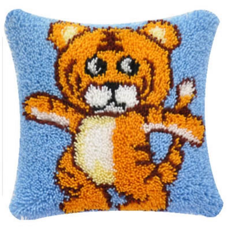 Серия животных Крючки для подушек Крючки для вышивки вручную Вышитые ковры Подушки Наборы для вышивки мультфильмов Набор для вышивки крючками Smyrna
Серия животных Крючки для подушек Крючки для вышивки вручную Вышитые ковры Подушки Наборы для вышивки мультфильмов Набор для вышивки крючками Smyrna