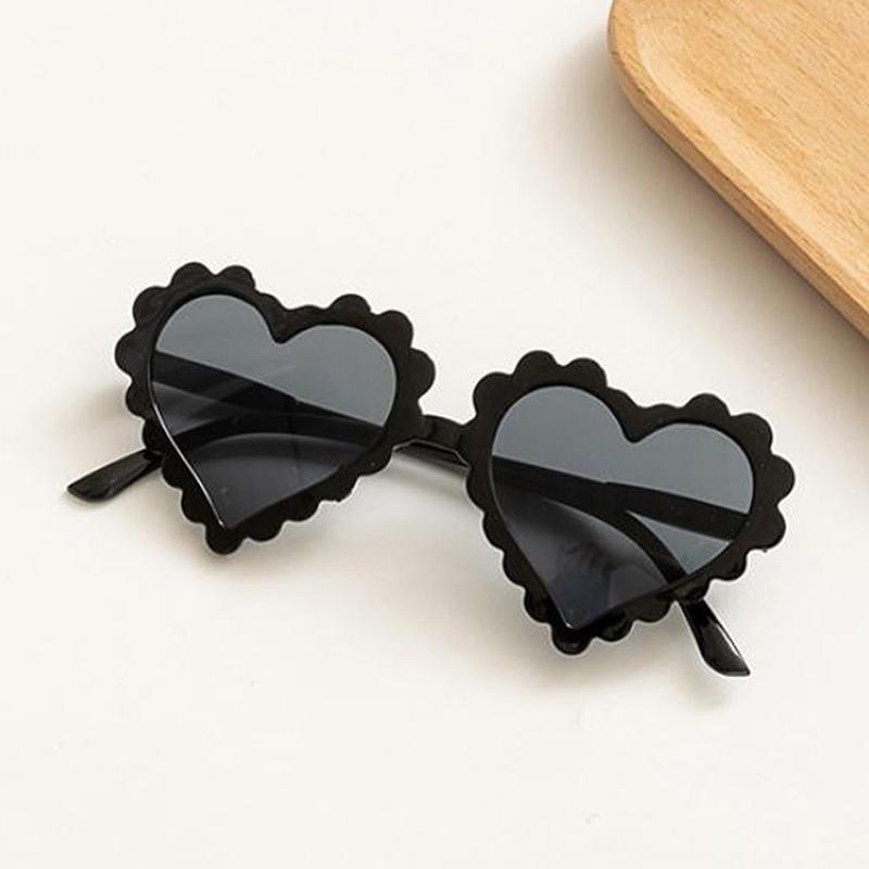 Солнцезащитные очки в форме сердца для детей, мальчиков и девочек, солнцезащитные очки с защитой от ультрафиолета, милые мультяшные очки для активного отдыха чёрный