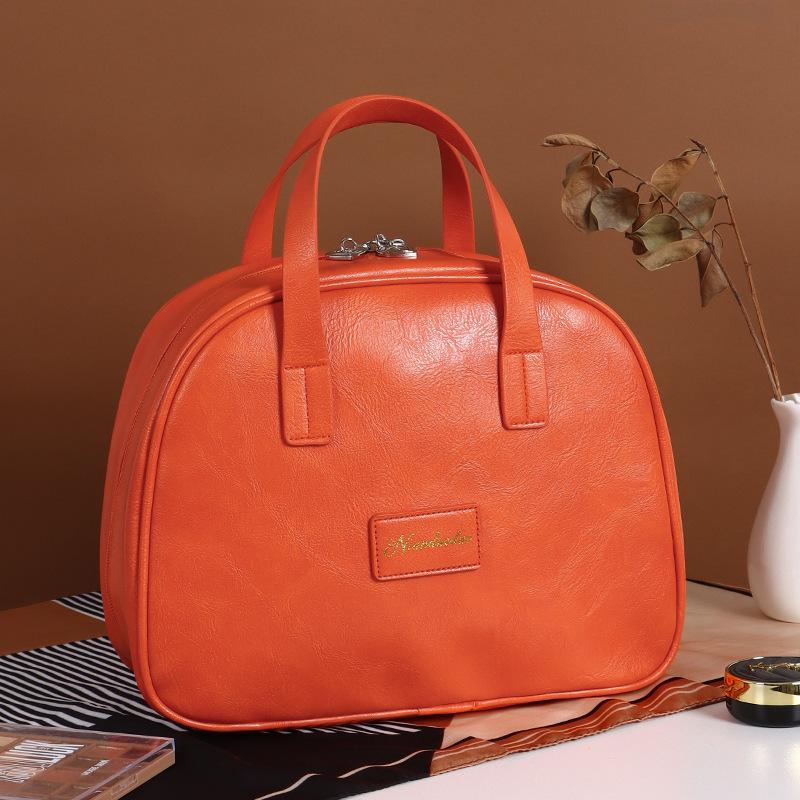 Oil wax leather portable cosmetic bag portable toilet bag makeup brush cosmetics travel storage bag
Oil wax leather portable cosmetic bag portable toilet bag makeup brush cosmetics travel storage bag