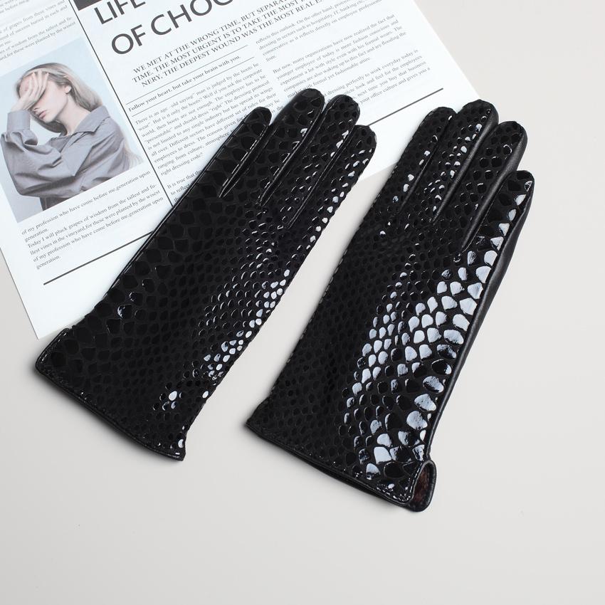 Winter Thicken Warmer Fleece Liner Snakeskin Pattern Leather Gloves For Woman Vintage Windproof Genuine Leather Gloves S чёрный
Winter Thicken Warmer Fleece Liner Snakeskin Pattern Leather Gloves For Woman Vintage Windproof Genuine Leather Gloves S чёрный