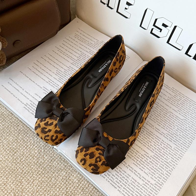 Leopard print women s single shoes inner height increase flat-soled ladyshoes wide fat feet large size women s shoes women s shoes 45 леопард друку кольору
Leopard print women s single shoes inner height increase flat-soled ladyshoes wide fat feet large size women s shoes women s shoes 45 леопард друку кольору