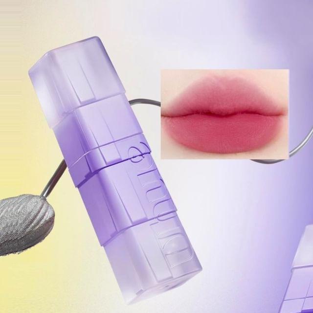 Uhue - Temperature Difference Series Matte Lip Glaze - #N212-#N214 008 Dior 8
Uhue - Temperature Difference Series Matte Lip Glaze - #N212-#N214 008 Dior 8